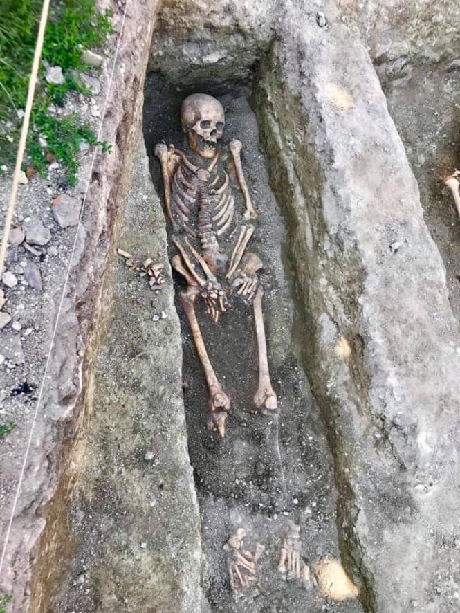 Новини Кам'янця-Подільського - фото з Археологи виявили масове поховання у Старому Замку (ФОТО) ОНОВЛЕНО Археологи виявили масове поховання у Старому Замку (ФОТО) ОНОВЛЕНО, фото №4 на сайті 20minut.ua