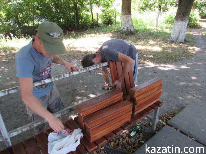 Новини Козятина - фото з Зверталися до багатьох, відгукнувся один: на ПРБ відремонтували лавки Зверталися до багатьох, відгукнувся один: на ПРБ відремонтували лавки, фото №3 на сайті 20minut.ua