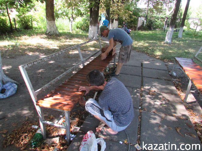 Новини Козятина - фото з Зверталися до багатьох, відгукнувся один: на ПРБ відремонтували лавки Зверталися до багатьох, відгукнувся один: на ПРБ відремонтували лавки, фото №2 на сайті 20minut.ua