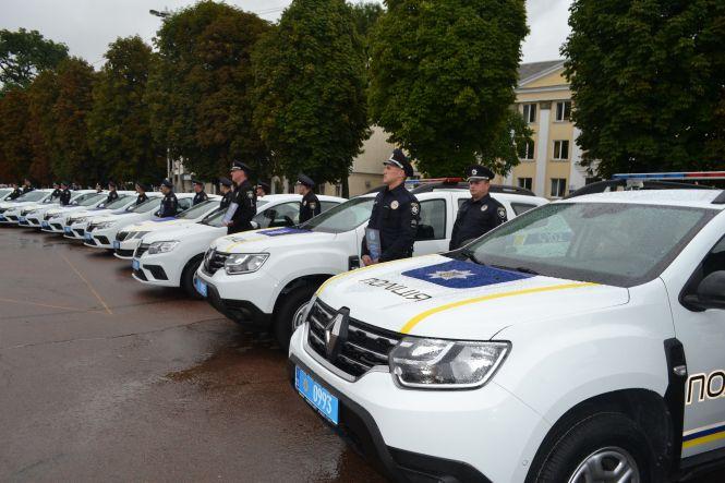Нові авто для хмельницької поліції: які купили і за скільки, фото №2 на сайті vsim.ua