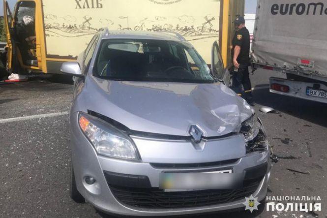 Новини Хмельницького - фото з Смертельна ДТП біля Старокостянтинова: на трасі утворився затор (ФОТО) Смертельна ДТП біля Старокостянтинова: на трасі утворився затор (ФОТО), фото №1 на сайті vsim.ua