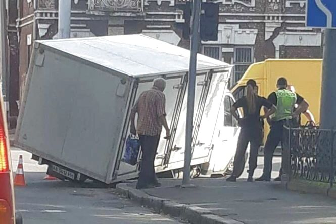 Збита дитина та сплячий водій: хроніка ДТП у Хмельницькому, фото №2 на сайті vsim.ua