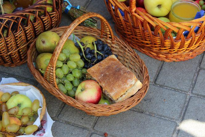 Новини Житомира - фото з Як житомиряни святкують Яблучний Спас. ФОТО Як житомиряни святкують Яблучний Спас. ФОТО, фото №2 на сайті 20minut.ua