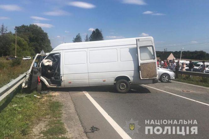 Новини Хмельницького - фото з Смертельна ДТП біля Старокостянтинова: на трасі утворився затор (ФОТО) Смертельна ДТП біля Старокостянтинова: на трасі утворився затор (ФОТО), фото №2 на сайті vsim.ua