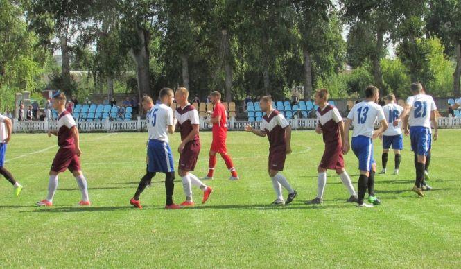 Новини Козятина - фото з Футболісти козятинського «Моноліта» — володарі суперкубка Футболісти козятинського «Моноліта» — володарі суперкубка, фото №6 на сайті 20minut.ua