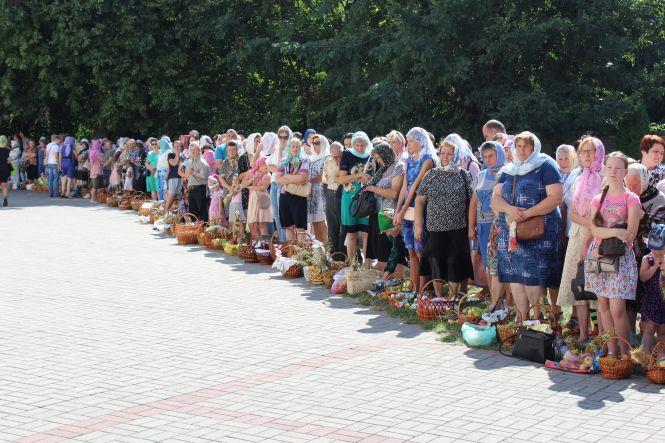 Новини Житомира - фото з Як житомиряни святкують Яблучний Спас. ФОТО Як житомиряни святкують Яблучний Спас. ФОТО, фото №6 на сайті 20minut.ua