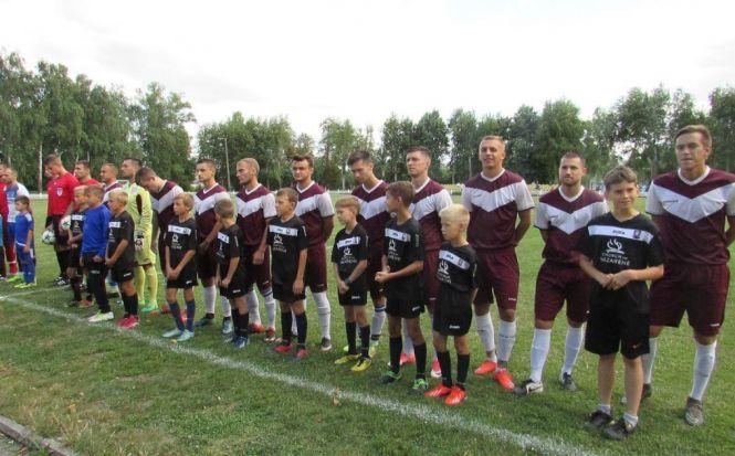 Новини Козятина - фото з Футболісти козятинського «Моноліта» — володарі суперкубка Футболісти козятинського «Моноліта» — володарі суперкубка, фото №2 на сайті 20minut.ua