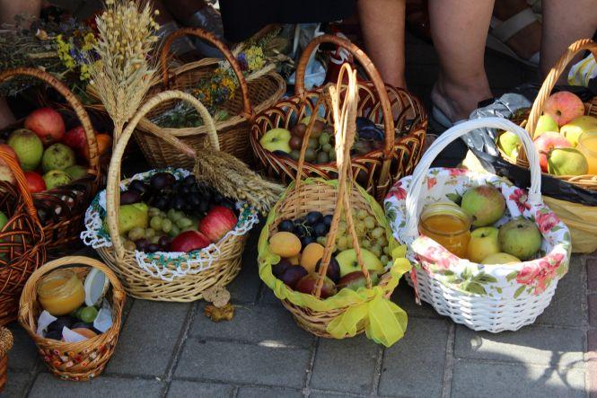 Новини Житомира - фото з Як житомиряни святкують Яблучний Спас. ФОТО Як житомиряни святкують Яблучний Спас. ФОТО, фото №3 на сайті 20minut.ua