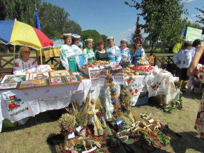 Новини Козятина - фото з В Білопіллі на Спаса Вінниччина святкувала день обрядових хлібів (ФОТО)