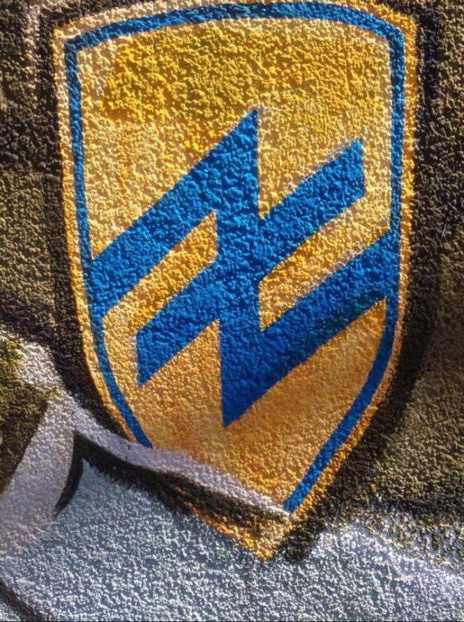 Новини Козятина - фото з На стіні будинку культури закінчують наносити мурал Максону На стіні будинку культури закінчують наносити мурал Максону, фото №1 на сайті 20minut.ua