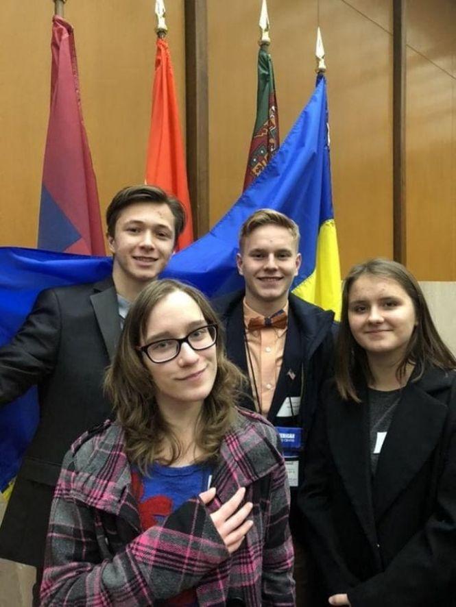 Як школярка з Тернополя волонтерила  у США та навчила американців варити компот, фото №1 на сайті 20minut.ua