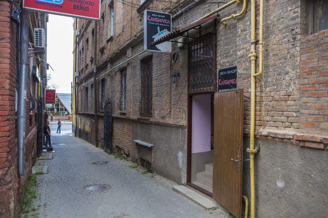 Новини Вінниці - фото з Розкішний готель з туалетом на вулиці. Як жили у домі Райхера Розкішний готель з туалетом на вулиці. Як жили у домі Райхера, фото №13 на сайті 20minut.ua