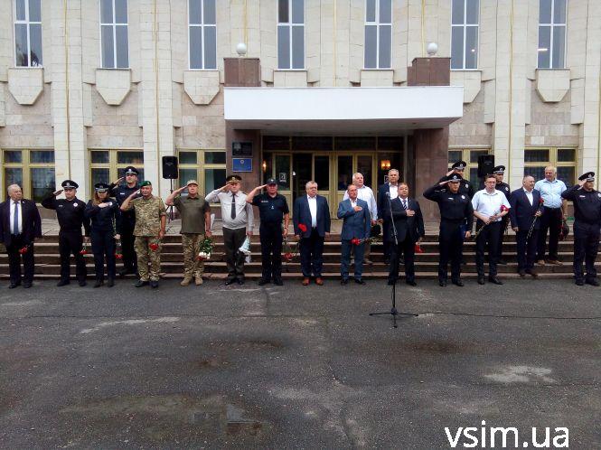 Новини Хмельницького - фото з Квіти для загиблих та зброя для молодих: що відбувалося на Зарічанській (ФОТО, ВІДЕО) Квіти для загиблих та зброя для молодих: що відбувалося на Зарічанській (ФОТО, ВІДЕО), фото №1 на сайті vsim.ua