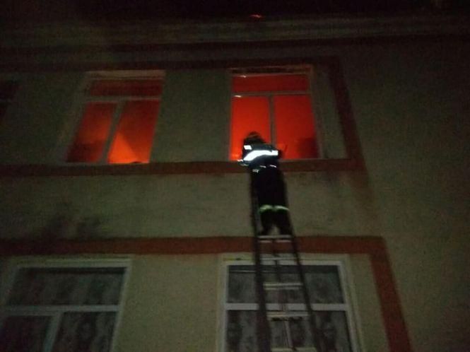 Новини Тернополя - фото з На Тернопільщині згорів цілий поверх школи На Тернопільщині згорів цілий поверх школи, фото №4 на сайті 20minut.ua