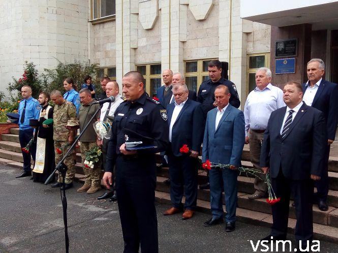 Новини Хмельницького - фото з Квіти для загиблих та зброя для молодих: що відбувалося на Зарічанській (ФОТО, ВІДЕО) Квіти для загиблих та зброя для молодих: що відбувалося на Зарічанській (ФОТО, ВІДЕО), фото №6 на сайті vsim.ua