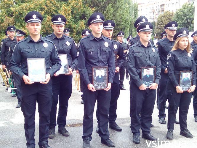 Новини Хмельницького - фото з Квіти для загиблих та зброя для молодих: що відбувалося на Зарічанській (ФОТО, ВІДЕО) Квіти для загиблих та зброя для молодих: що відбувалося на Зарічанській (ФОТО, ВІДЕО), фото №8 на сайті vsim.ua