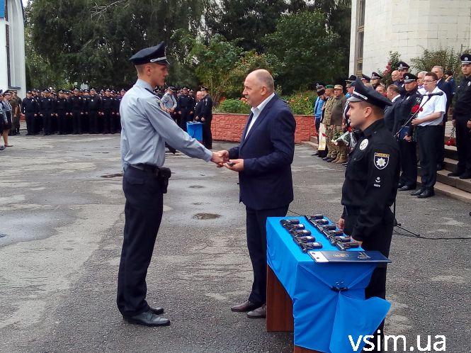 Новини Хмельницького - фото з Квіти для загиблих та зброя для молодих: що відбувалося на Зарічанській (ФОТО, ВІДЕО) Квіти для загиблих та зброя для молодих: що відбувалося на Зарічанській (ФОТО, ВІДЕО), фото №9 на сайті vsim.ua