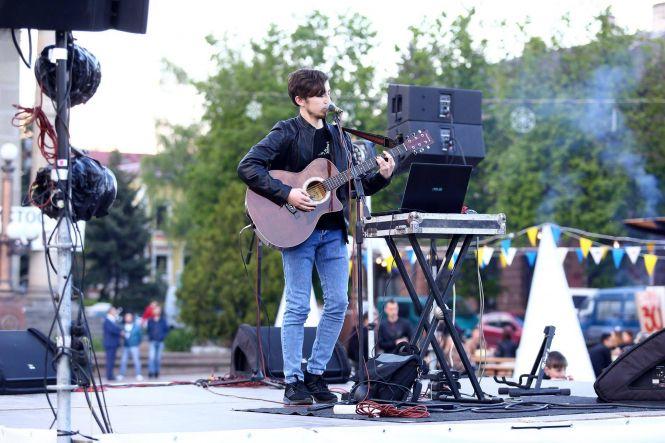 Новини Тернополя - фото з “Я там, де музика”: інтерв’ю із починаючим музикантом Назаром Сапяком “Я там, де музика”: інтерв’ю із починаючим музикантом Назаром Сапяком, фото №1 на сайті 20minut.ua