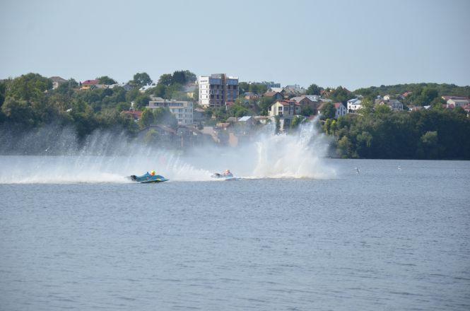 На чемпіонаті світу з водно-моторного спорту у Тернополі перемогли італієць, поляк та угорець, фото №1 на сайті 20minut.ua