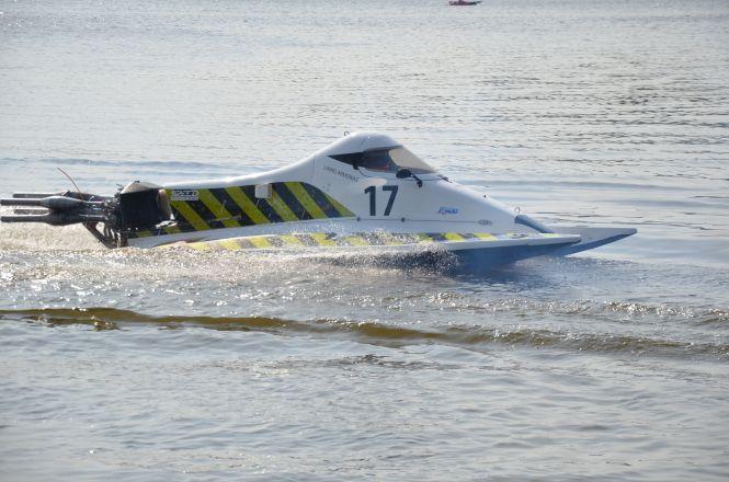 На чемпіонаті світу з водно-моторного спорту у Тернополі перемогли італієць, поляк та угорець, фото №2 на сайті 20minut.ua