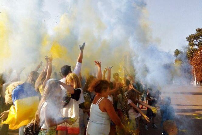 Новини Хмельницького - фото з Кольоровий забіг та парад вишиванок: ТОП-5 новин тижня у Хмельницькому Кольоровий забіг та парад вишиванок: ТОП-5 новин тижня у Хмельницькому, фото №4 на сайті vsim.ua