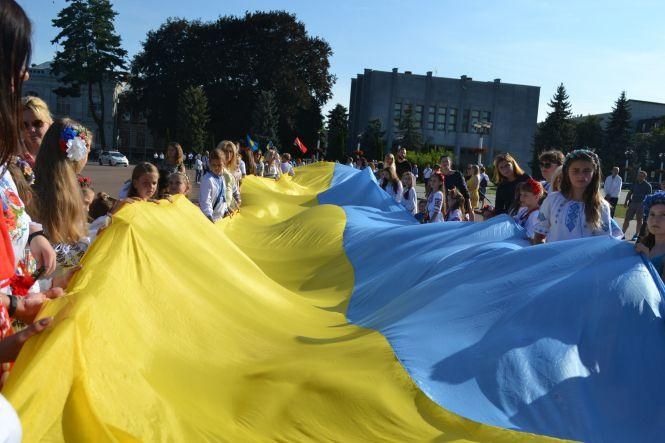 Новини Хмельницького - фото з Кольоровий забіг та парад вишиванок: ТОП-5 новин тижня у Хмельницькому Кольоровий забіг та парад вишиванок: ТОП-5 новин тижня у Хмельницькому, фото №5 на сайті vsim.ua