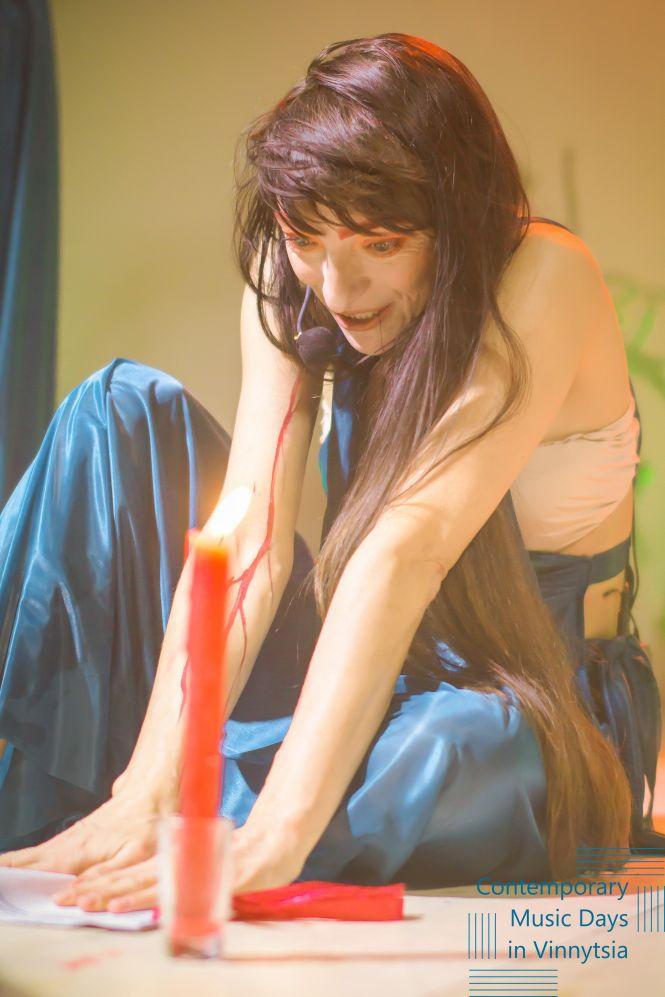 Містично-химерний світ жінок, оголені бюсти з мушлями та гра стихій! Чим шокувала «Леді Лазарус»?, фото №9 на сайті 20minut.ua