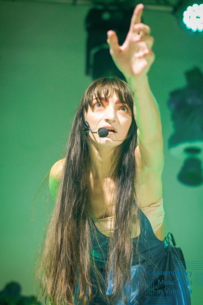 Містично-химерний світ жінок, оголені бюсти з мушлями та гра стихій! Чим шокувала «Леді Лазарус»?, фото №10 на сайті 20minut.ua