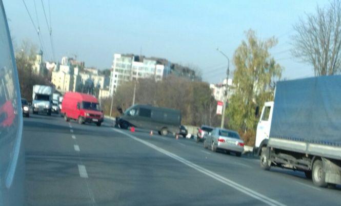 Новини Тернополя - фото з Через три ДТП частина Тернополя - у заторах Через три ДТП частина Тернополя - у заторах, фото №1 на сайті 20minut.ua