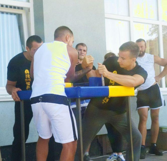 Новини Козятина - фото з У Козятині визначили, хто найсильніший у руках У Козятині визначили, хто найсильніший у руках, фото №3 на сайті 20minut.ua