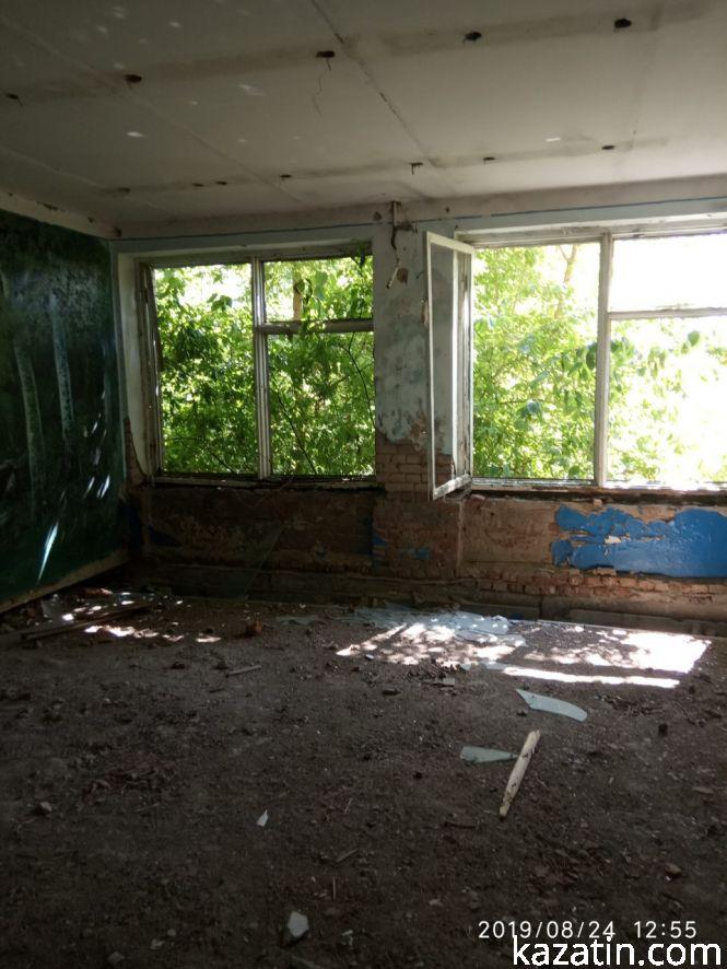 Новини Козятина - фото з Фото дня: у Блажіївці школу «розбомбили» і без війни Фото дня: у Блажіївці школу «розбомбили» і без війни, фото №21 на сайті 20minut.ua