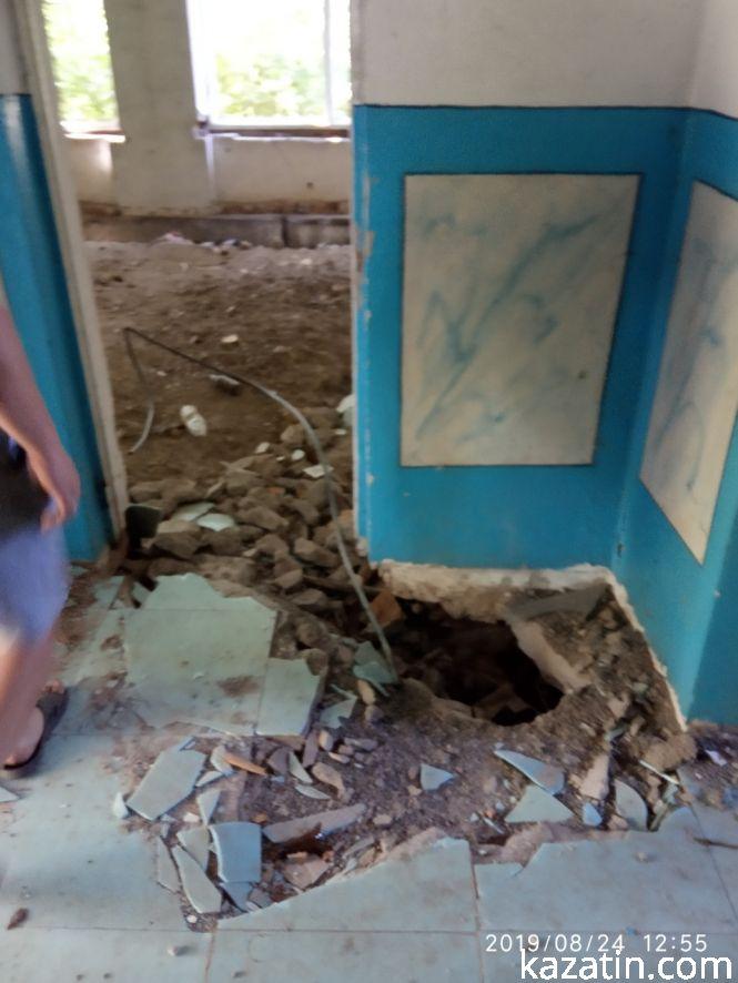 Новини Козятина - фото з Фото дня: у Блажіївці школу «розбомбили» і без війни Фото дня: у Блажіївці школу «розбомбили» і без війни, фото №24 на сайті 20minut.ua