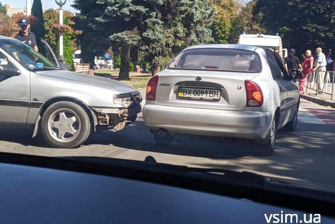 Новини Хмельницького - фото з Водій-хуліган та травмована пасажирка: хроніка ДТП у Хмельницькому Водій-хуліган та травмована пасажирка: хроніка ДТП у Хмельницькому, фото №4 на сайті vsim.ua