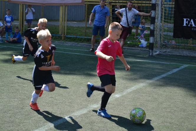 Новини Хмельницького - фото з Фестиваль вуличного футболу: визначилися кращі команди Хмельницького Фестиваль вуличного футболу: визначилися кращі команди Хмельницького, фото №3 на сайті vsim.ua