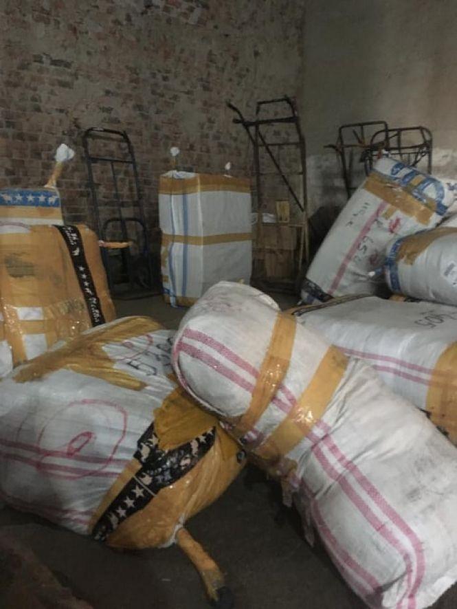 У Хмельницькому вилучили контрабанду "брендових" речей на 4 мільйони, фото №2 на сайті vsim.ua