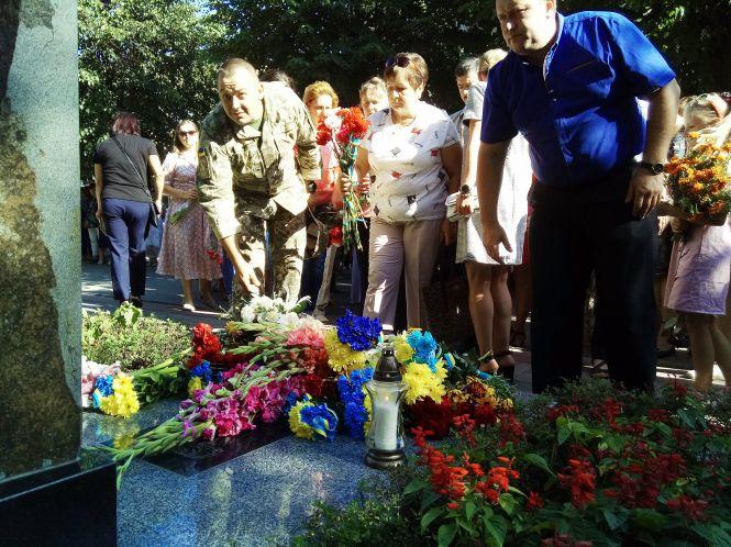 Козятинчани вшанували загиблих на війні героїв (ФОТО), фото №8 на сайті 20minut.ua