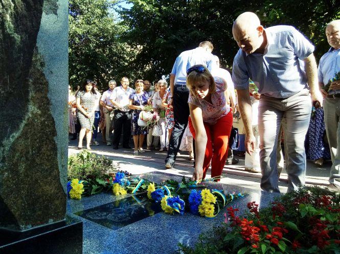 Козятинчани вшанували загиблих на війні героїв (ФОТО), фото №4 на сайті 20minut.ua