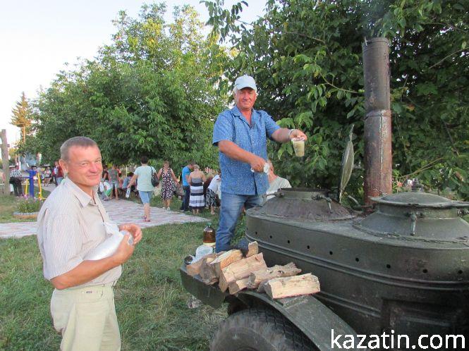 Новини Козятина - фото з Концерт, юшка та салют: як святкували День села у Махаринцях Концерт, юшка та салют: як святкували День села у Махаринцях, фото №29 на сайті 20minut.ua