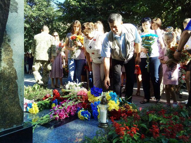 Козятинчани вшанували загиблих на війні героїв (ФОТО), фото №9 на сайті 20minut.ua