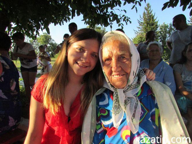 Новини Козятина - фото з Концерт, юшка та салют: як святкували День села у Махаринцях Концерт, юшка та салют: як святкували День села у Махаринцях, фото №14 на сайті 20minut.ua