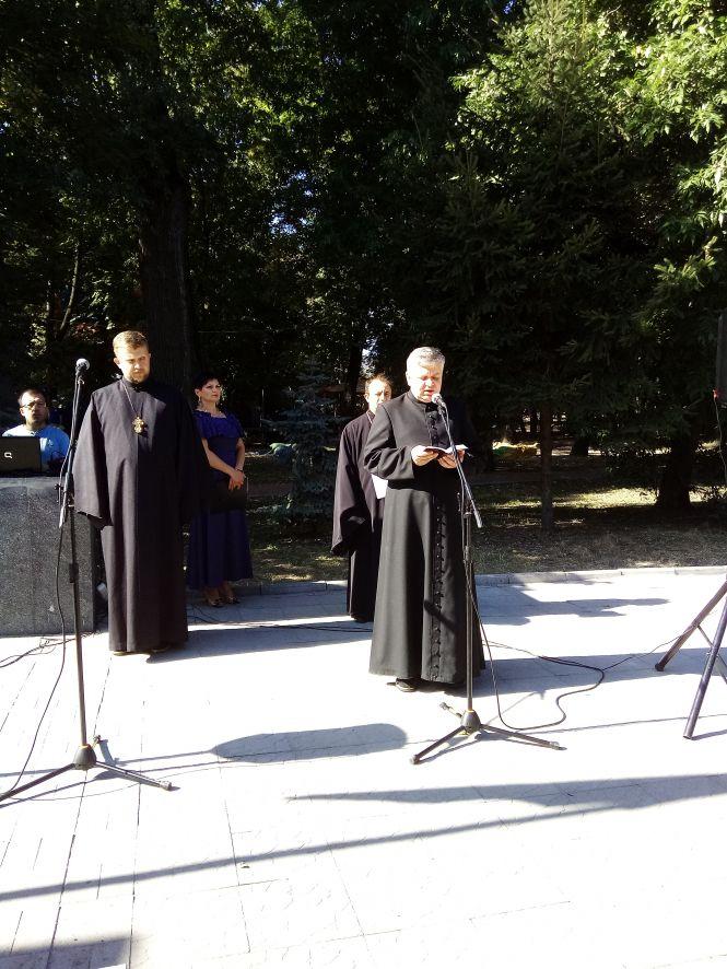 Козятинчани вшанували загиблих на війні героїв (ФОТО), фото №15 на сайті 20minut.ua