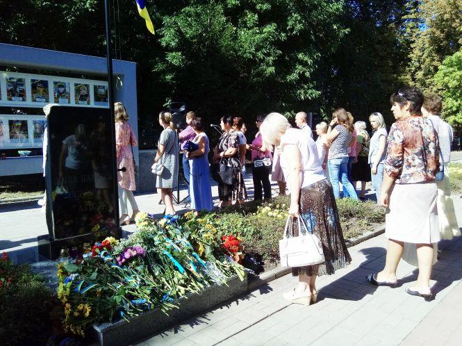 Козятинчани вшанували загиблих на війні героїв (ФОТО), фото №20 на сайті 20minut.ua
