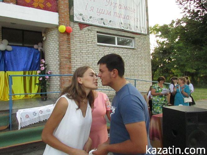 Новини Козятина - фото з Концерт, юшка та салют: як святкували День села у Махаринцях Концерт, юшка та салют: як святкували День села у Махаринцях, фото №17 на сайті 20minut.ua