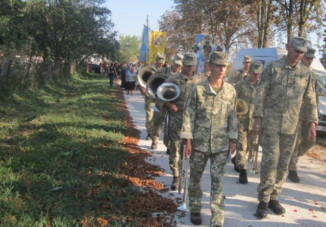 Новини Тернополя - фото з Лановеччина провела в останню дорогу ще одного Героя Лановеччина провела в останню дорогу ще одного Героя, фото №2 на сайті 20minut.ua