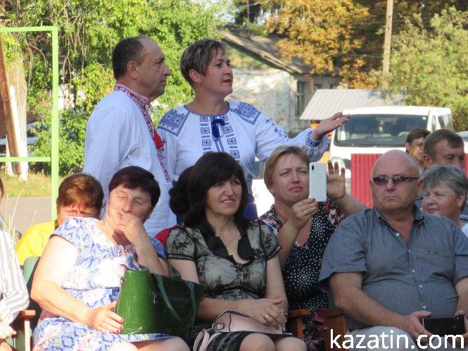 Новини Козятина - фото з Концерт, юшка та салют: як святкували День села у Махаринцях Концерт, юшка та салют: як святкували День села у Махаринцях, фото №7 на сайті 20minut.ua