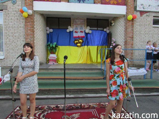 Новини Козятина - фото з Концерт, юшка та салют: як святкували День села у Махаринцях Концерт, юшка та салют: як святкували День села у Махаринцях, фото №13 на сайті 20minut.ua