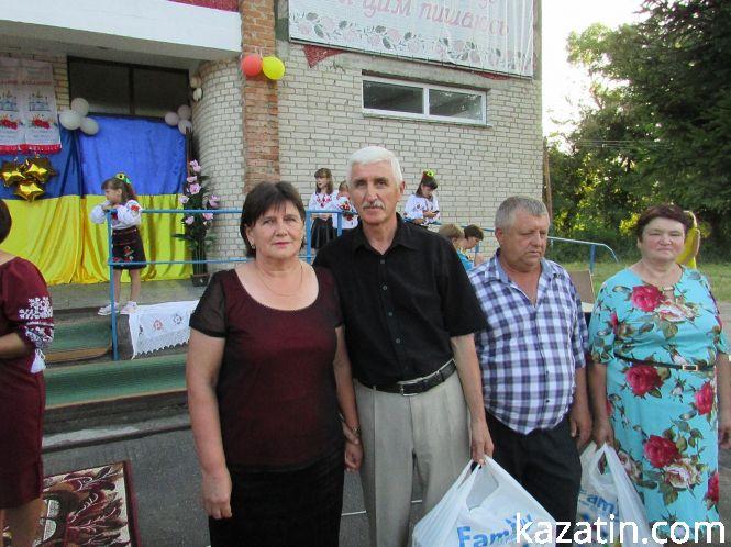 Новини Козятина - фото з Концерт, юшка та салют: як святкували День села у Махаринцях Концерт, юшка та салют: як святкували День села у Махаринцях, фото №21 на сайті 20minut.ua