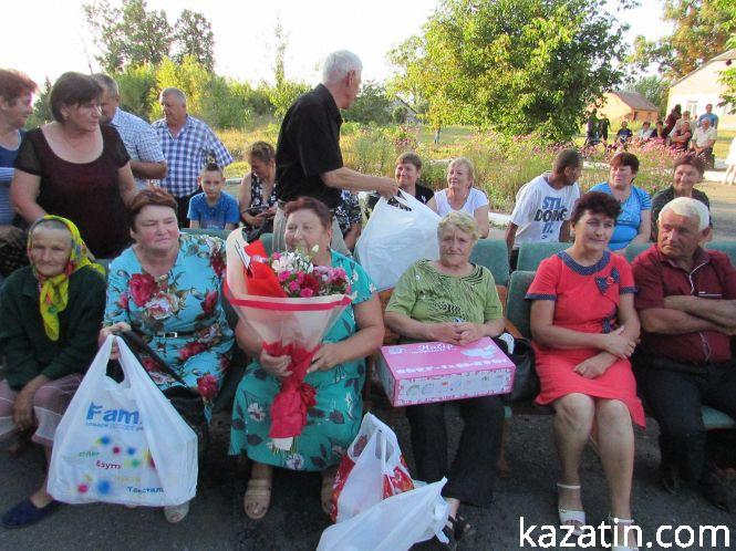 Новини Козятина - фото з Концерт, юшка та салют: як святкували День села у Махаринцях Концерт, юшка та салют: як святкували День села у Махаринцях, фото №22 на сайті 20minut.ua