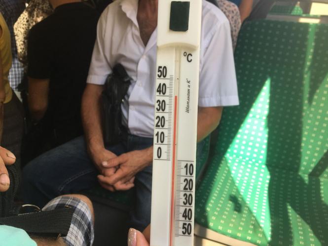 Спекотно, як в Еміратах: яка температура в громадському транспорті Хмельницького, фото №3 на сайті vsim.ua