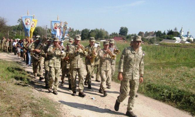 Новини Тернополя - фото з Лановеччина провела в останню дорогу ще одного Героя Лановеччина провела в останню дорогу ще одного Героя, фото №8 на сайті 20minut.ua